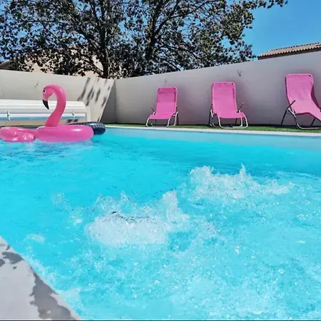 10 People With Private Pool In A Quiet Area Villa *